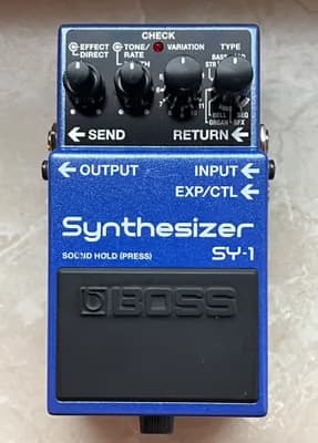 BOSS SY-1 Synthesizer für E-Gitarre und E-Bass