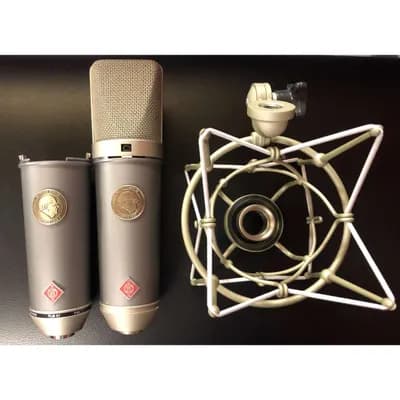 Neumann U87 / TLM 67 (2 verschiedene Preamps) Mikrofon