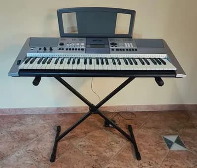 Keyboard Yamaha PSR e413