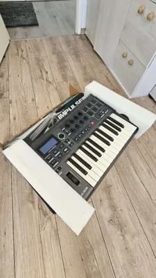 Novation Impulse 25 Midi Keyboard exkl. Kabel