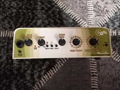 D-Tar Mama Bear Digital Acoustic Guitar Preamp by Seymour Duncan & Rick Turner