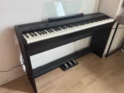 Roland FP-60X BK Home Bundle