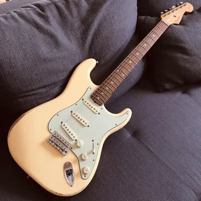 Fender Andertons LTD 60s Road Worn Stratocaster in Vintage White