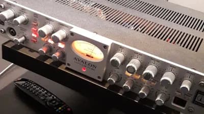 Avalon VT-737 SP Röhren-Channelstrip