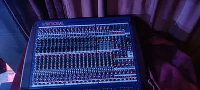 Midas Venice F24 Analogmischpult