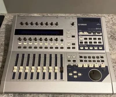 Yamaha 01X - Digitalmixer, DAW-Controller & Audio-Interface in einem (mLAN)