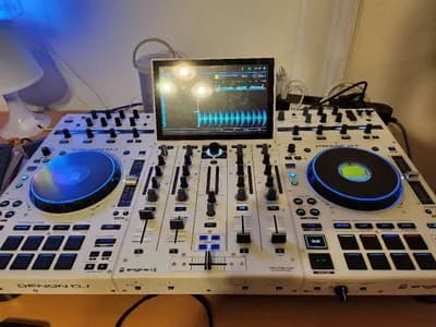 Denon DJ Prime 4+ - neuwertig, kaum genutzt