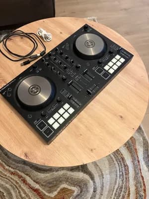 TRAKTOR KONTROL S2 MK 3