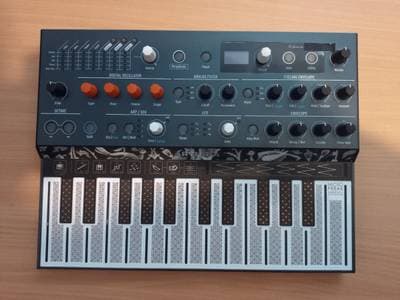 ARTURIA MICROFREAK Hybrid Synthesizer + AU/ VST-Editor + Decksaver!