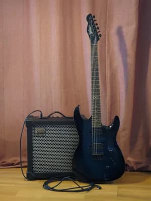 Chapman ML1 Modern Stratocaster und Roland Cube 20XL Verstärker