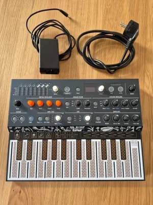 Arturia MicroFreak Hybrid Synthesizer