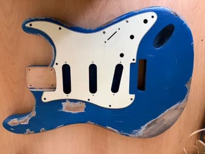 Stratocaster-Korpus Blau Relict