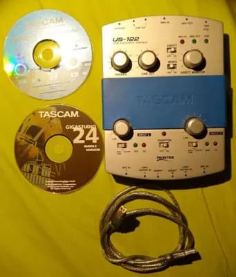 Audio Interface/ MIDI Interface Tascam US-122 USB Gitarrenpedal