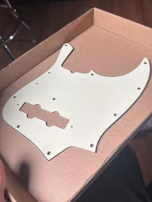 Fender Jazz Bass Pickguard