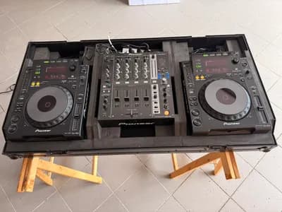 Pioneer Profi DJ Set CDJ-900 DJM-750 in Case