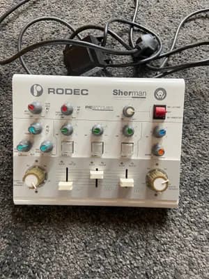 Sherman/ Rodec Restyler analoger Stereo-Multimode-Filter, voll funktionstüchtig