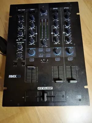 (reserviert) Reloop RMX-33i DJ Mixer 3 Kanal iPad kompatibel Schwarz Sehr gut