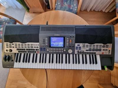 Yamaha PSR-9000 Arranger Keyboard mit CF-Festplatte & USB-Umbau + Pedal