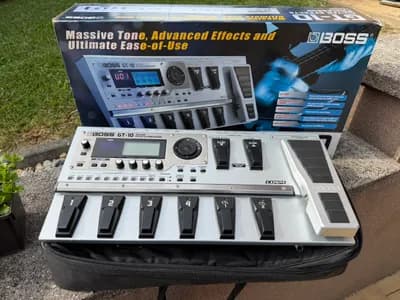 Boss GT-10 Guitar Effects Processor - Top Zustand + OVP & Tasche