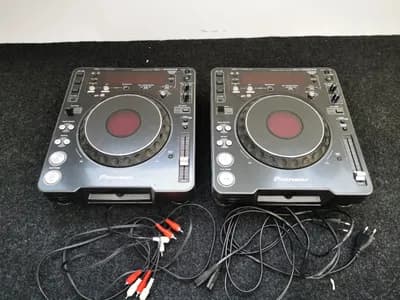 2x Pioneer CDJ-1000MK3 für DJs