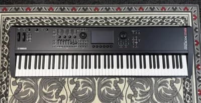 Yamaha MODX M8 Synthesizer