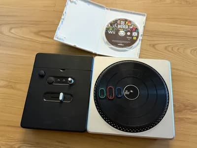 Nintendo Wii DJ Hero inkl Turntables
