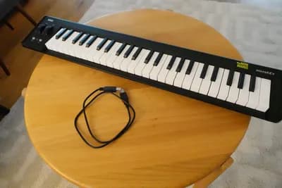 MIDI- Keyboard 49 Tasten