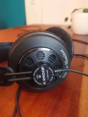 AKG K240 DF Studio Monitor Headphones 600 Ohm