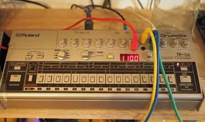 Roland TR - 06 Boutique Compact DRUM Machine