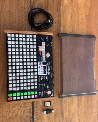 Synthstrom DELUGE OLED
