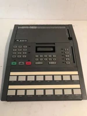 Alesis HR-16 High Sample Rate/16 Bit Drum Machine