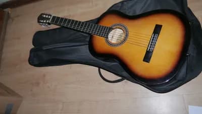 Konzertgitarre Guitar Classic C25 von MSN Klassig Gitarre Neuwertig mit Tasche