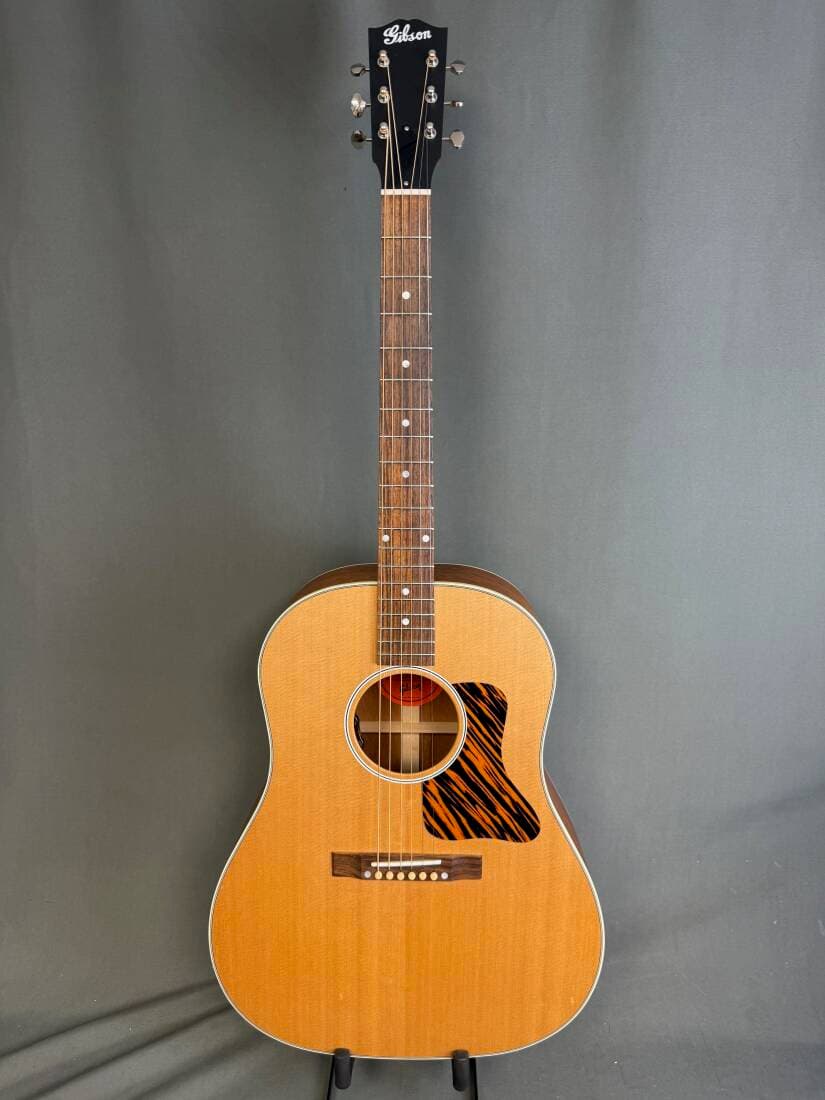 Gibson J-35 Faded 30s Natural