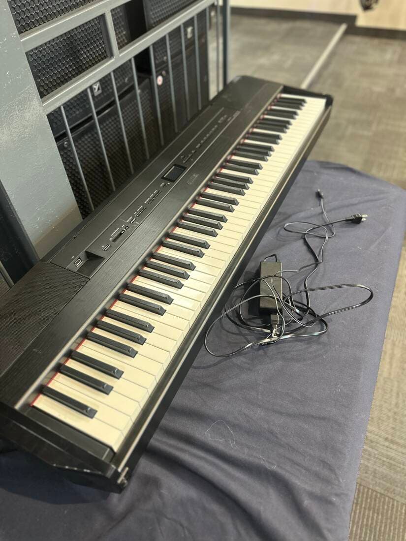 Yamaha - P515 B