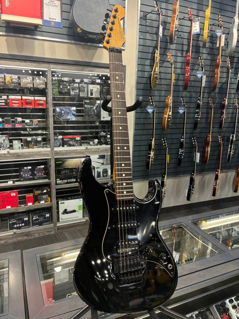 Fender 14-500 U.S. Prodigy with Rosewood Fretboard