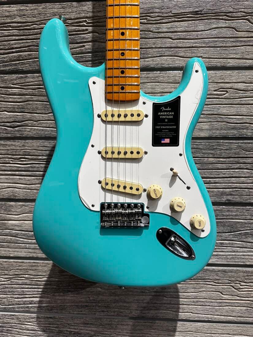 FENDER AV II 57 STRAT SEAFOAM GREEN