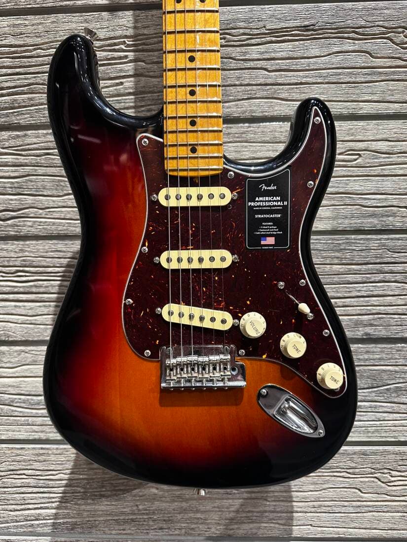 FENDER AM PRO II STRAT MN 3TSB