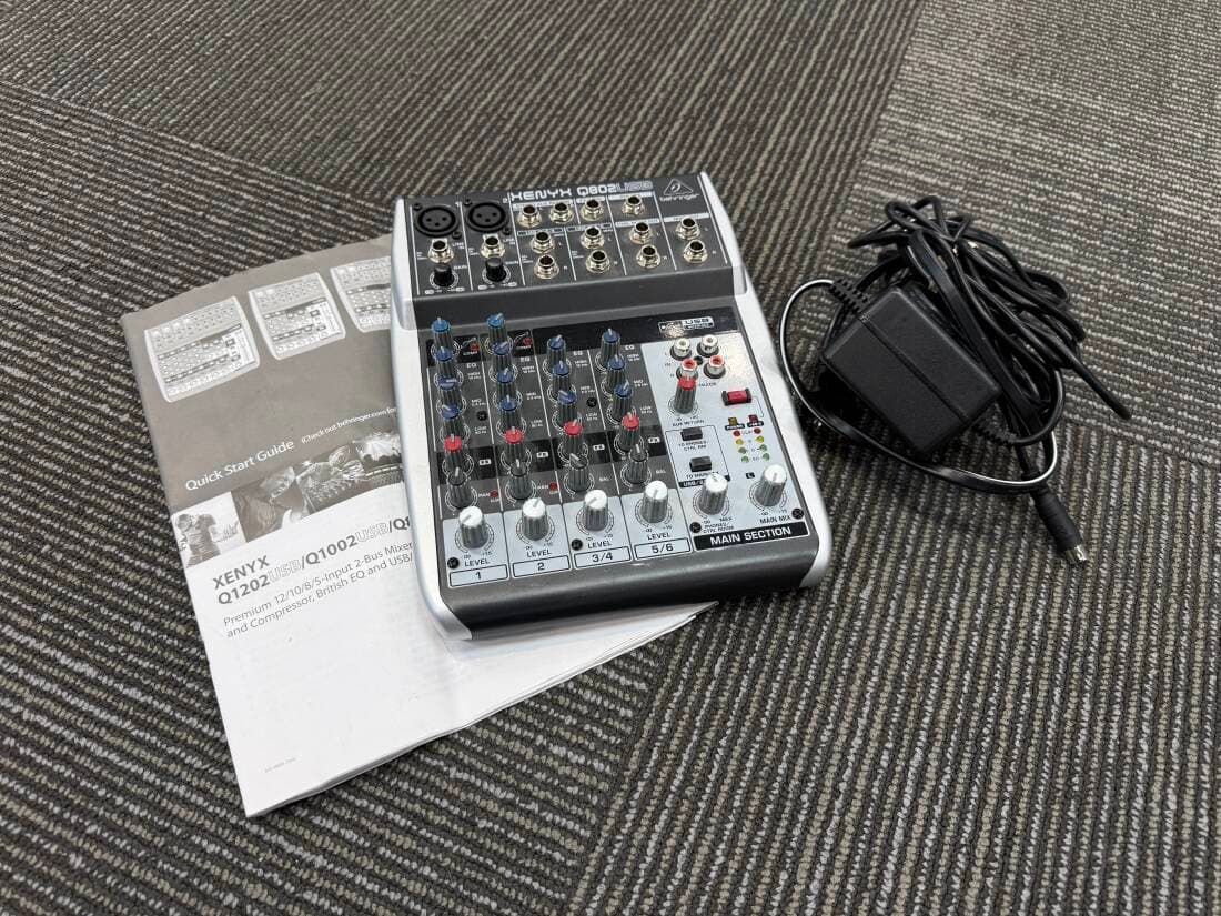 Behringer - Q802USB