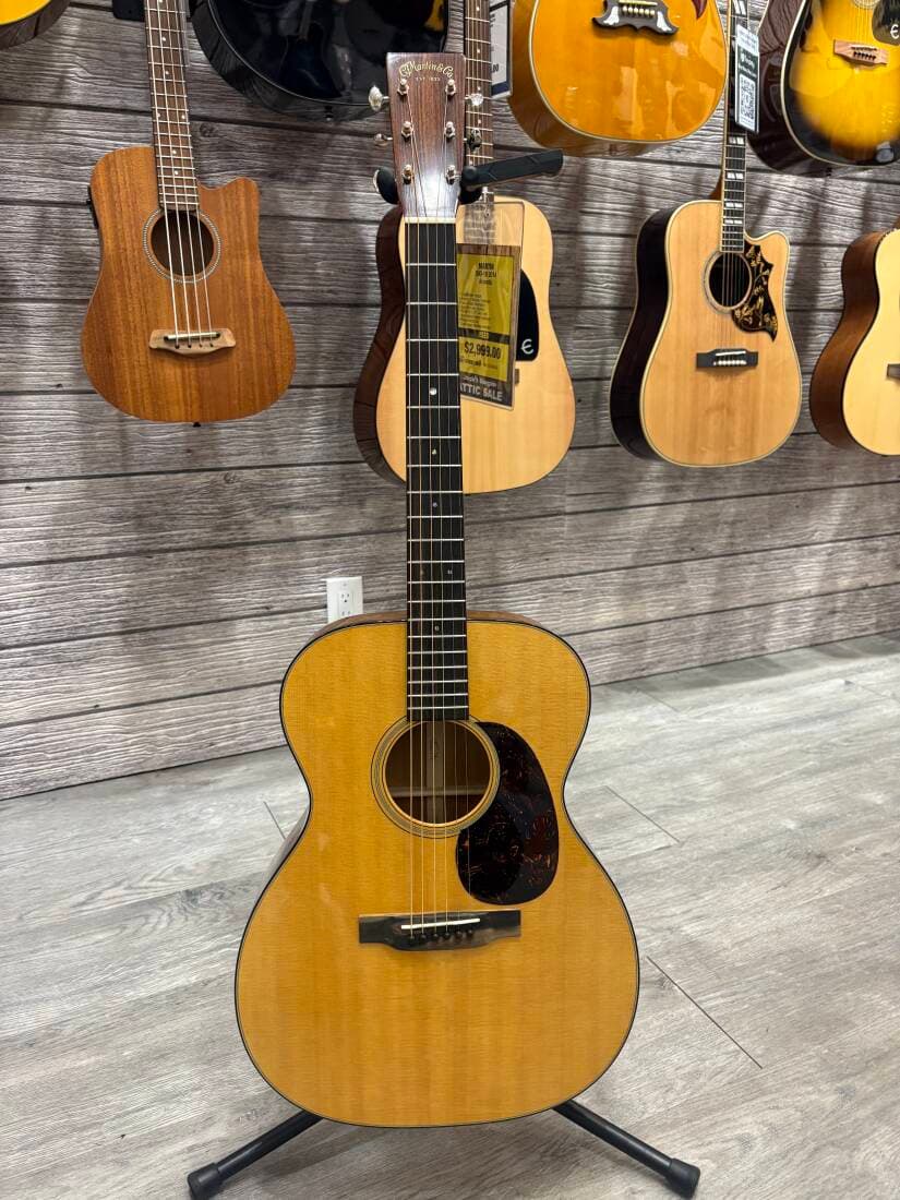 Martin Guitars - 000-18 2014