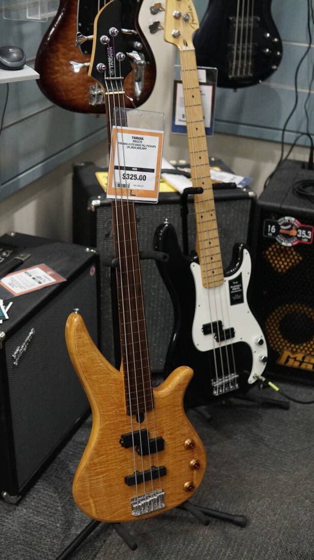 Yamaha P&J Fretless Bass