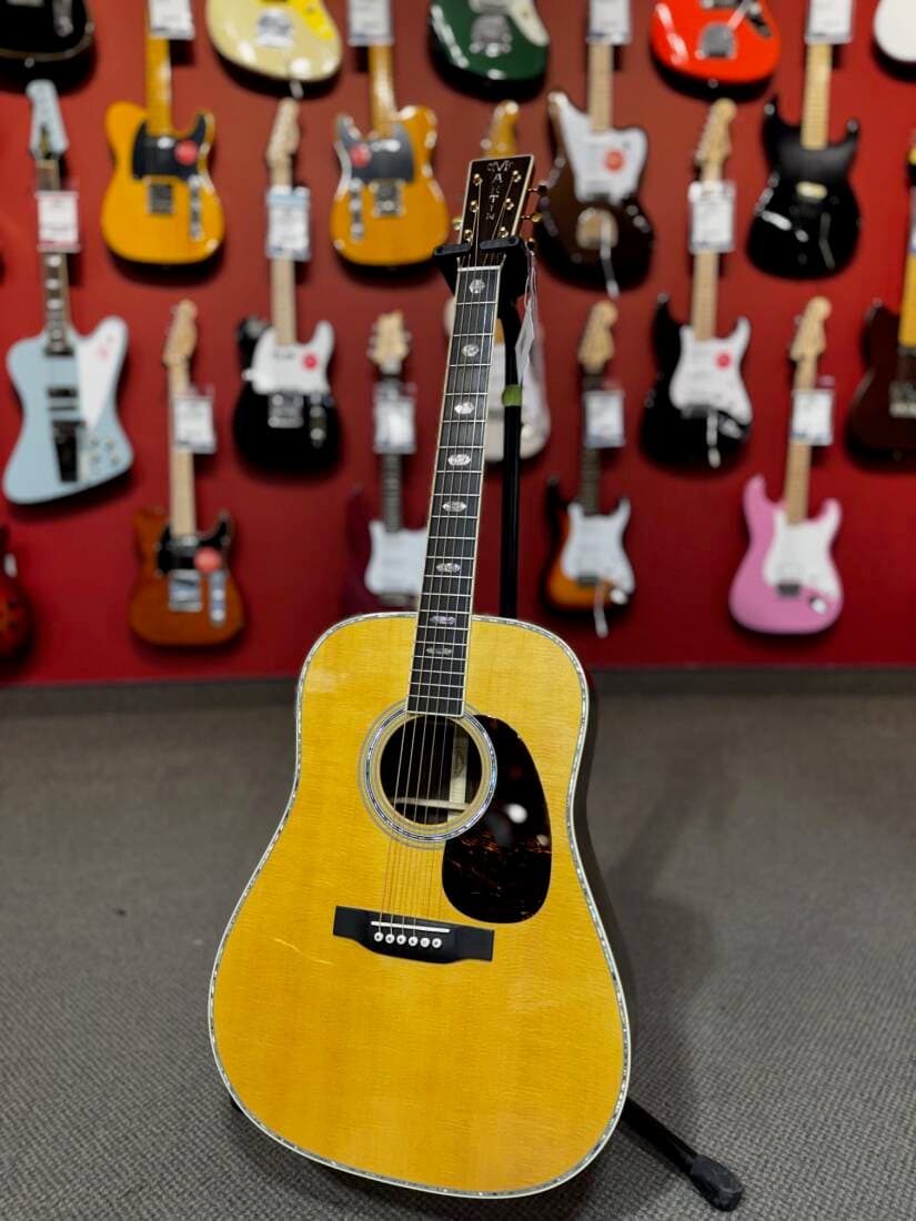 Martin Guitars - D-41