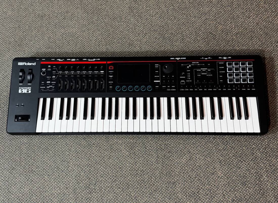 Roland - FANTOM-06