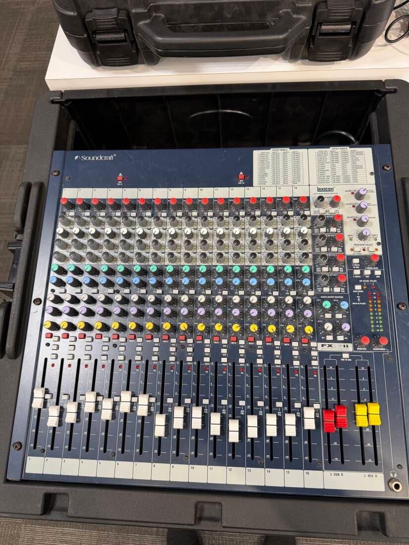 Soundcraft FX16II