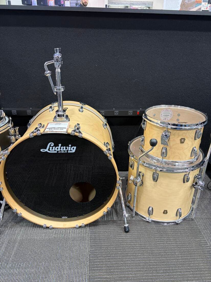 LUDWIG CLASSIC MAPLE 22,16,12 SATIN NAT