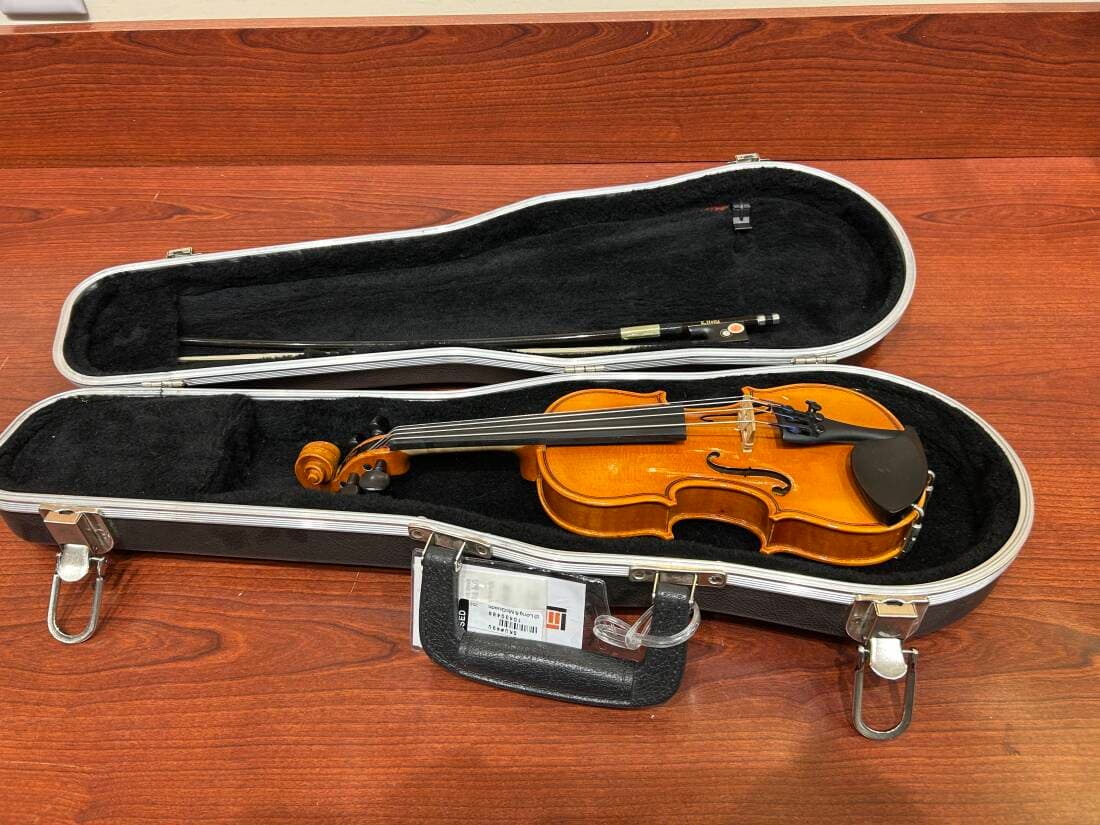 Easrman vl80 1/16 violin
