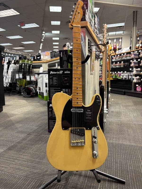 Fender Vintera II 50s Nocaster Blackguard Blonde
