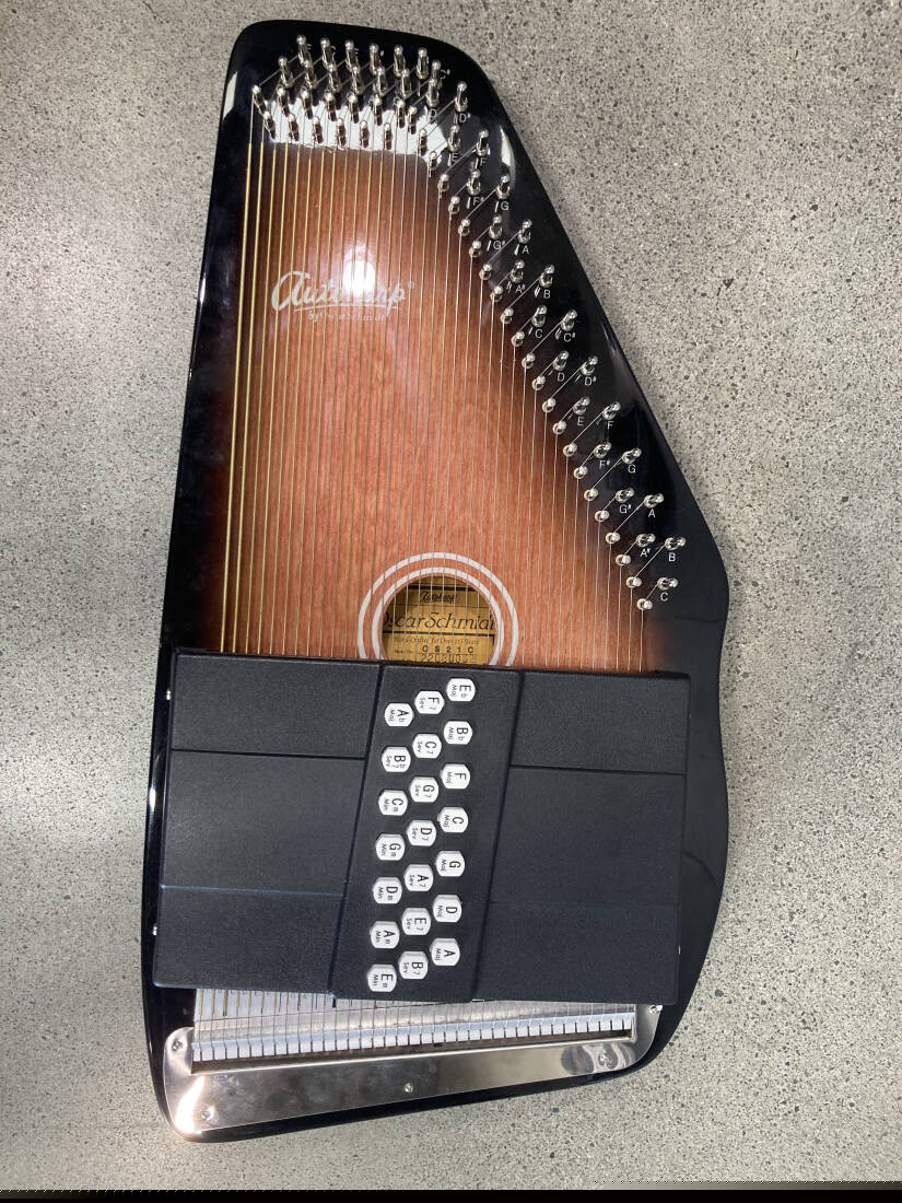Oscar Schmidt Classic Autoharp
