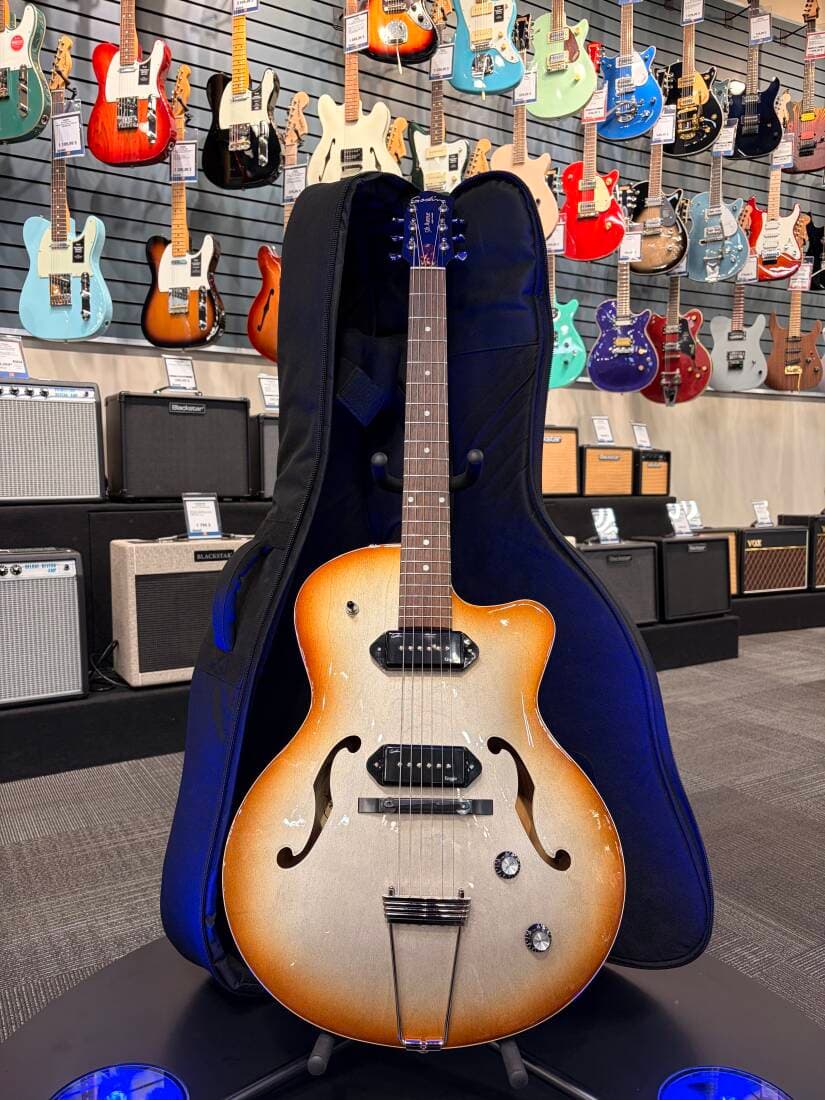 Godin Guitars - G54039