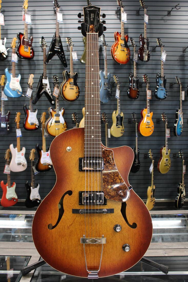 Godin Guitars - 5th Avenue CW Kingpin II HB Hollowbody Guitar - Cognac Burst