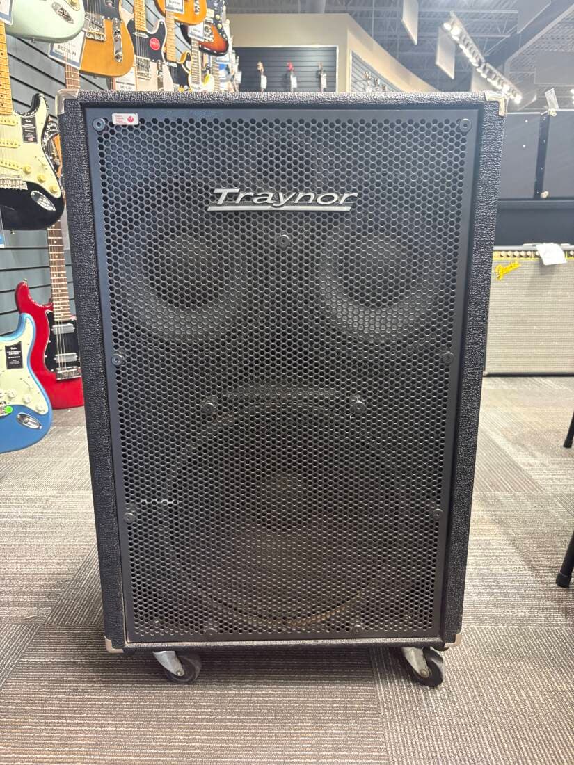 Traynor - 600 Watt 1x15 / 2x10 Bass Cabinet